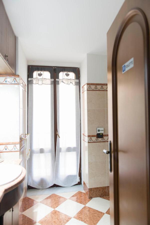 Laetitia Guest House32 Aversa Exterior photo